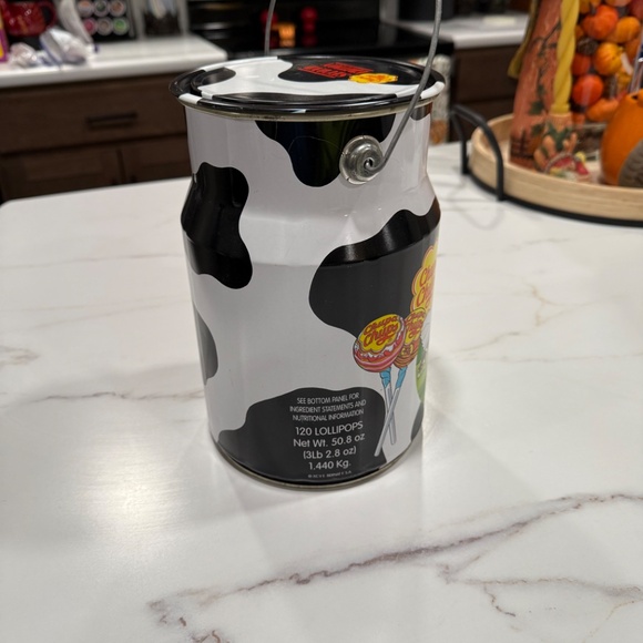 Vintage Chupa Chups Ice Cream Flavored Lollipops Dairy Farm Tin Can Cow/with lid - Picture 4 of 11